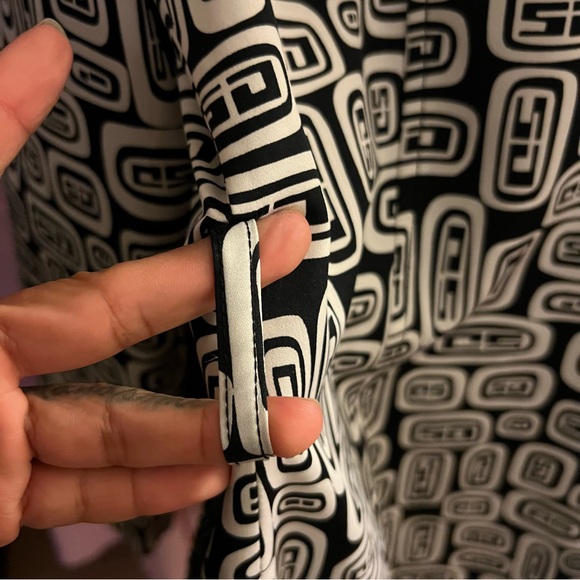 St. John Sport by Marie Gray Geometrical Trench Coat - Picture 6 of 7